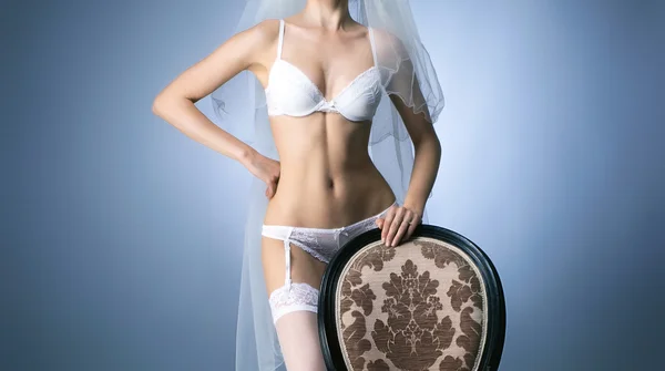 女性的身体，在新娘的性感内衣 — 图库照片