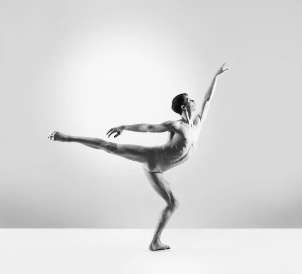 Atletische balletdanser — Stockfoto