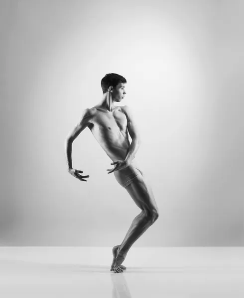 Bailarina de ballet atlética — Fotografia de Stock