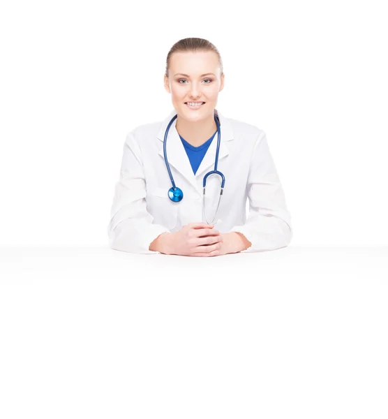 Médico fêmea alegre — Fotografia de Stock