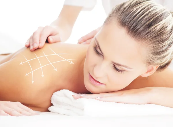 Woman getting   massage — Stock Photo, Image