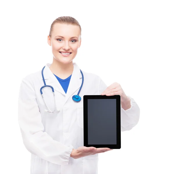 Doctora con un ipad aislado en blanco — Foto de Stock