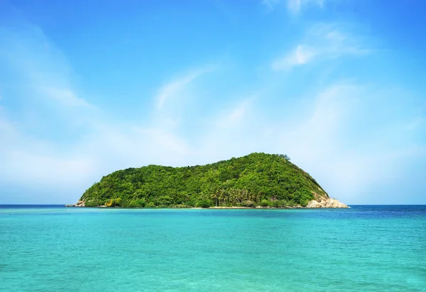 Malerische Landschaft eines tropischen Strandes — Stockfoto