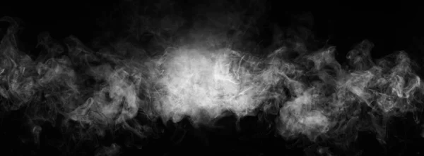Абстрактная дымовая текстура над черным. Туман в темноте. — стоковое фото