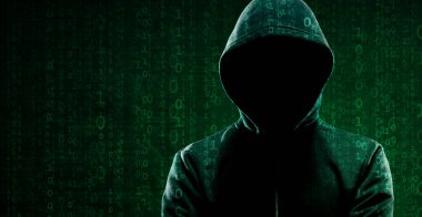 Kapüşonlu Bilgisayar Korsanı. Karanlık Surat. Hacker Attack, Virüs bulaşmış yazılım, Dark Web ve Siber Güvenlik Konsepti .
