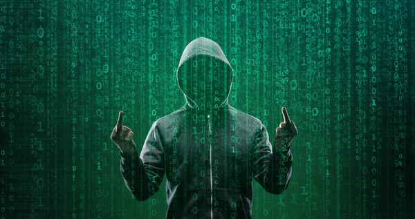 胡迪镇的电脑黑客黑脸黑脸。黑客攻击、病毒感染软件、黑网及网络安全概念 . — 图库照片