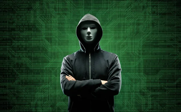 Розшукуваний хакер кодує вірус, використовуючи абстрактний двійковий код. Кібернапади, системне розбиття та концепція шкідливого програмного забезпечення . — стокове фото