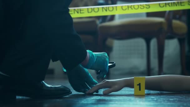 Detective Collecting Evidence in a Crime Scene. Forensic Specialists Making Expertise at Home of a Dead Person. Homicide Investigation by Police Officer. — Video