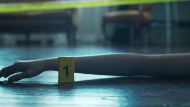 Closeup of a Crime Scene in a Deceased Persons Home. Dead man, Police Line, Clues and Evidence. Serial Killer and Detective Investigation Concept. — Vídeos de Stock