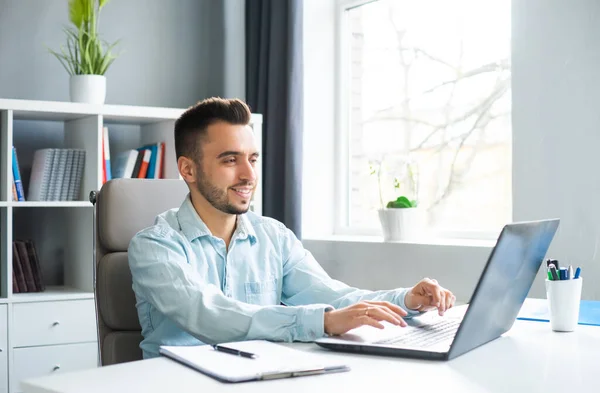 Young Man Works While Sitting Front Computer Home Workplace Professional — Stock Fotó