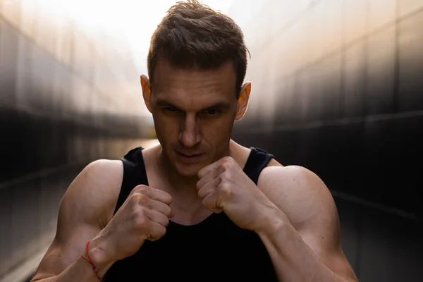 Young Muscular Man Doing Sports Sunset Training Young Strong Athlete — Stock Photo, Image