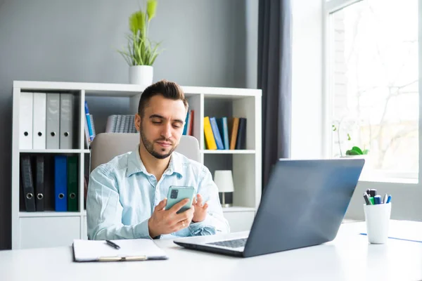Young Man Works While Sitting Front Computer Home Workplace Professional — Stockfoto