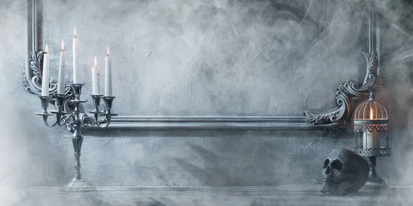 Mystischer Halloween Stillleben Hintergrund Totenkopf Leuchter Mit Kerzen Alter Kamin — Stockfoto