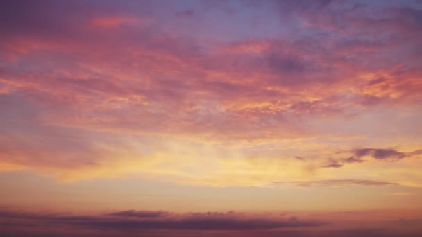 Timelapse Sunset Cumulus Clouds Flying High Beautiful Blue Sky Sun — Vídeos de Stock