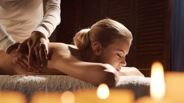 Young Healthy Beautiful Woman Gets Massage Therapy Spa Salon Concept — 图库照片
