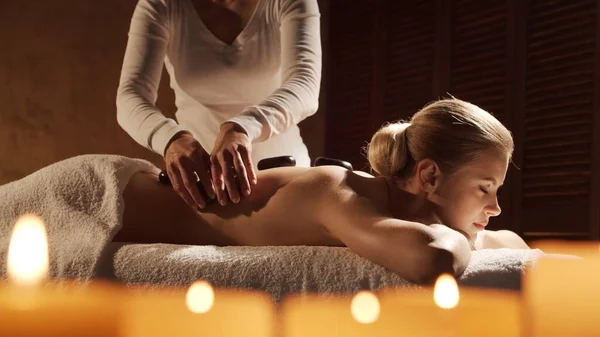 Young Healthy Beautiful Woman Gets Massage Therapy Spa Salon Concept — Stockfoto
