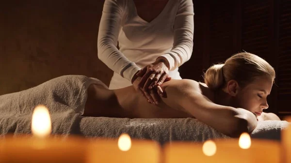 Young Healthy Beautiful Woman Gets Massage Therapy Spa Salon Concept —  Fotos de Stock