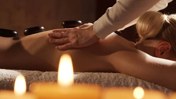 Young Healthy Beautiful Woman Gets Massage Therapy Spa Salon Concept — стоковое фото