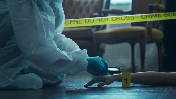 Detective Collecting Evidence Crime Scene Forensic Specialists Making Expertise Home — Fotografia de Stock