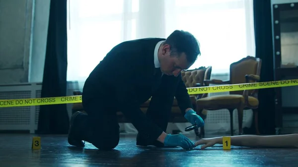 Detective Collecting Evidence Crime Scene Forensic Specialists Making Expertise Home — Stockfoto