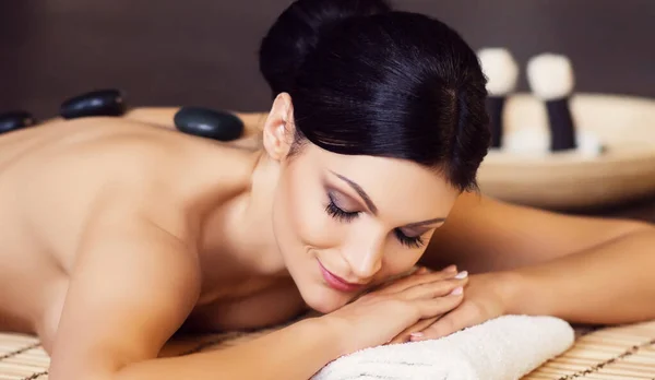 Young Healthy Beautiful Woman Gets Massage Therapy Spa Salon Concept — Φωτογραφία Αρχείου