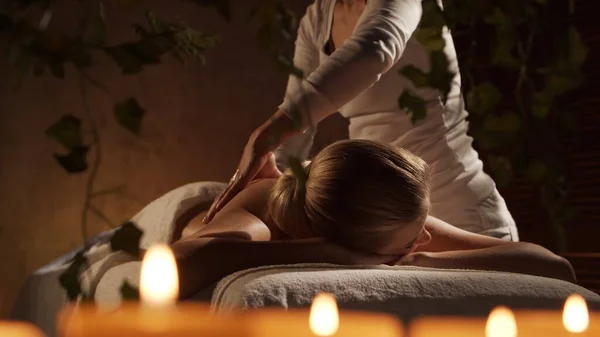 Young Healthy Beautiful Woman Gets Massage Therapy Spa Salon Concept — стоковое фото