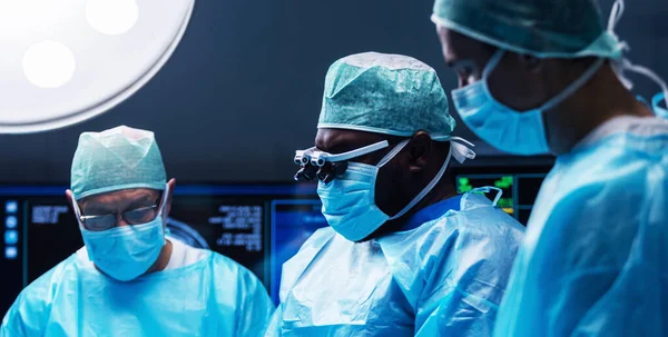 Diverse Team Professional Medical Surgeons Perform Surgery Operating Room Using — Photo