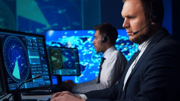 Workplace Air Traffic Controllers Control Tower Team Professional Aircraft Control — ストック写真