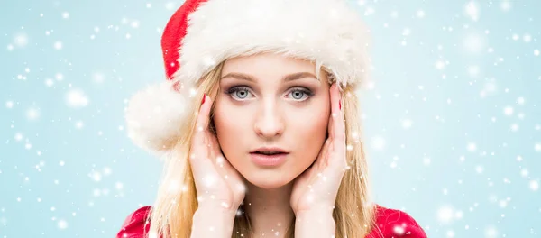 Retrato Menina Jovem Bonita Bonita Chapéu Santa Ano Novo Conceito — Fotografia de Stock