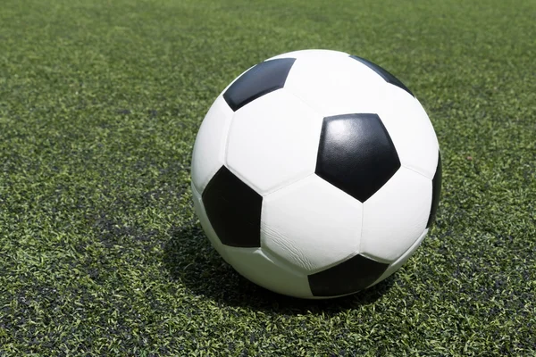 Fútbol en el campo — Foto de Stock