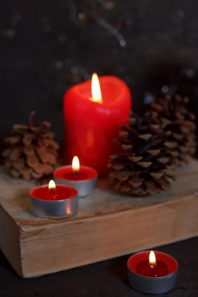 Decoración de Navidad con velas — Foto de Stock