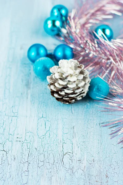 Decoração de Natal com cone — Fotografia de Stock