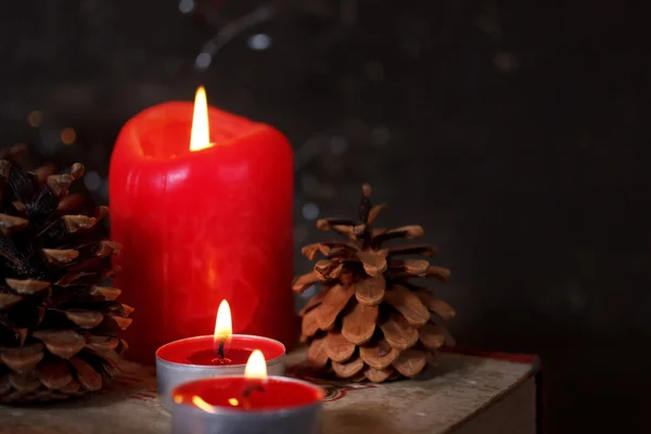 Juldekoration med ljus — Stockfoto