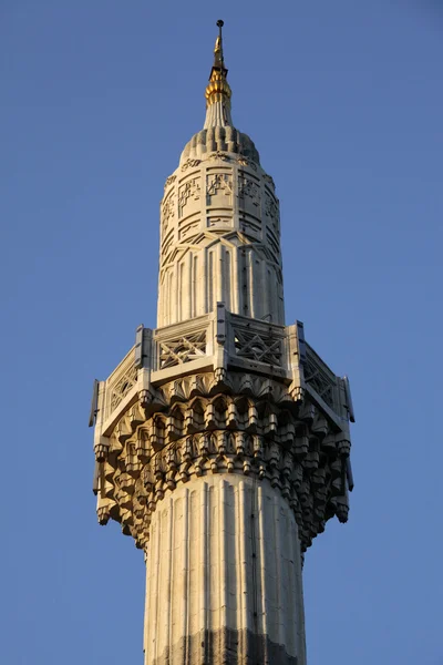 Minarett der neuen Moschee in Istanbul, Türkei lizenzfreie Stockbilder