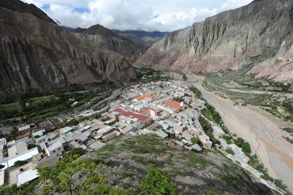 Indigenes dorf iruya auf argentinien andes — Stockfoto