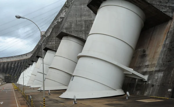 Přehradě hydroelektrárny itaipu — Stock fotografie