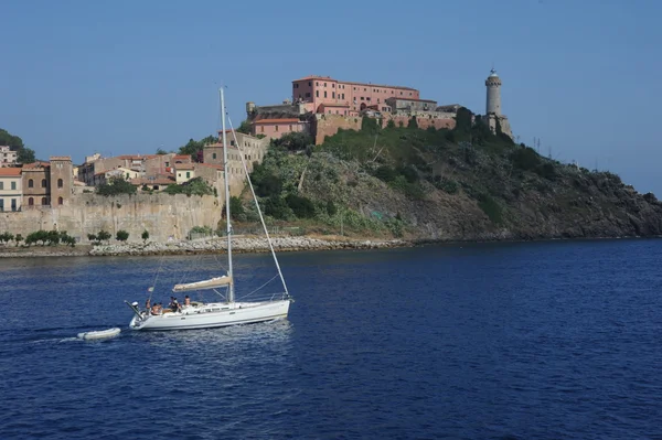 Center of Portoferraio and Forte Stella on Elba island — Stock Photo, Image