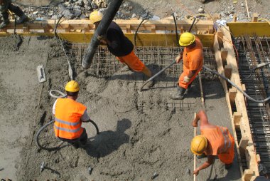 asfalt karışım kamyon bir otoyol İnşaat
