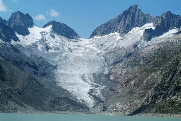 Glacier and lake of Oberaare on Swiss alps — Stock Photo, Image