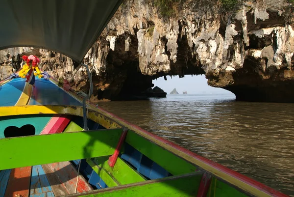 Touristic boat at a cave of Phang Nga island — Stock Photo, Image