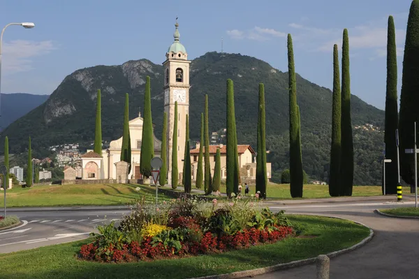 Kościół sant abbondio w gentilino w Szwajcarii włoski — Zdjęcie stockowe