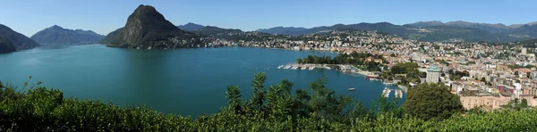 Lago y Golfo de Lugano con San Salvatore — Foto de Stock