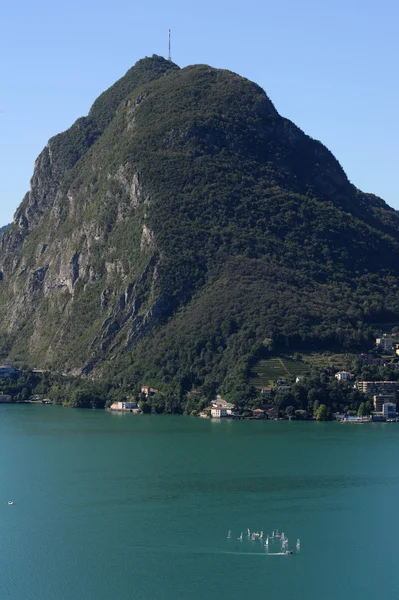Körfez İtalyan kısmında İsviçre'nin Lugano — Stok fotoğraf