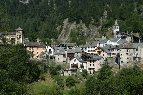 Village de Fusio sur la vallée de la Maggia — Photo