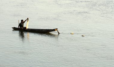 Kano don khon adlı Laos mekong Nehri üzerinde