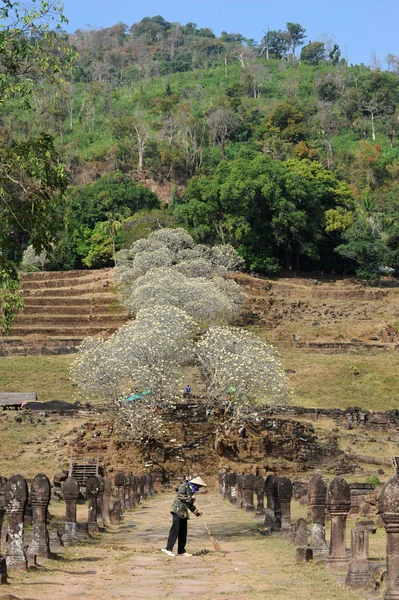Khmerski wykopaliska archeologiczne wat phu champasak, laos — Zdjęcie stockowe