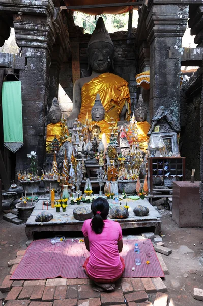 Khmerski wykopaliska archeologiczne wat phu champasak, laos — Zdjęcie stockowe