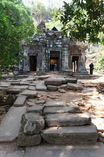 Khmerski wykopaliska archeologiczne wat phu champasak, laos — Zdjęcie stockowe