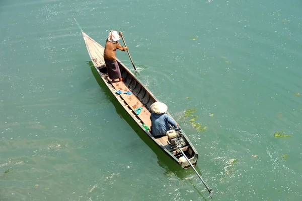 Canoeing on the Mekong River in Laos at Don khon — Stock Photo, Image