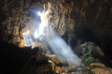pukham vang vieng laos üzerinde yakın mağara